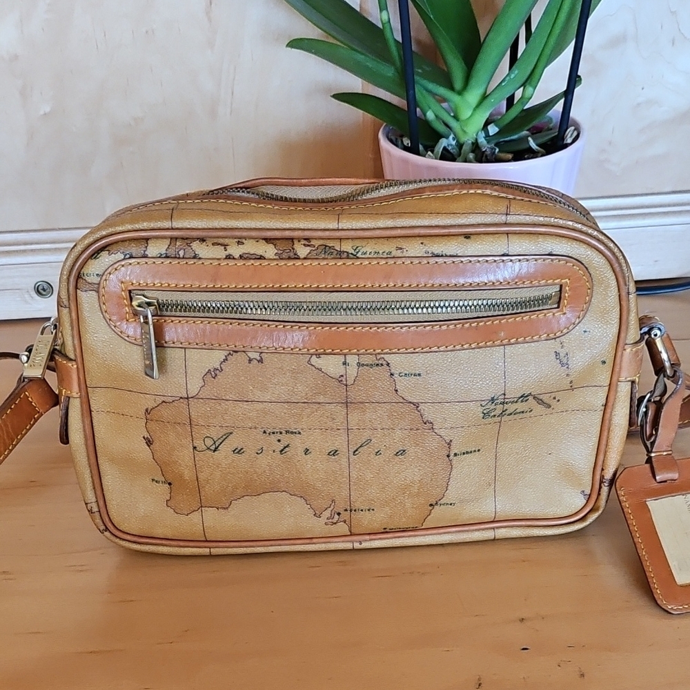 Vintage Map Design Tan Messenger Bag - Picture 2 of 8
